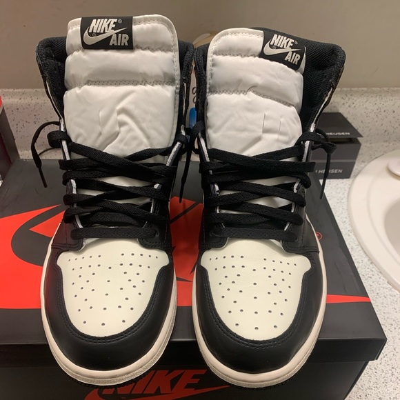 Jordan Mocha 1s - Picture 2 of 4